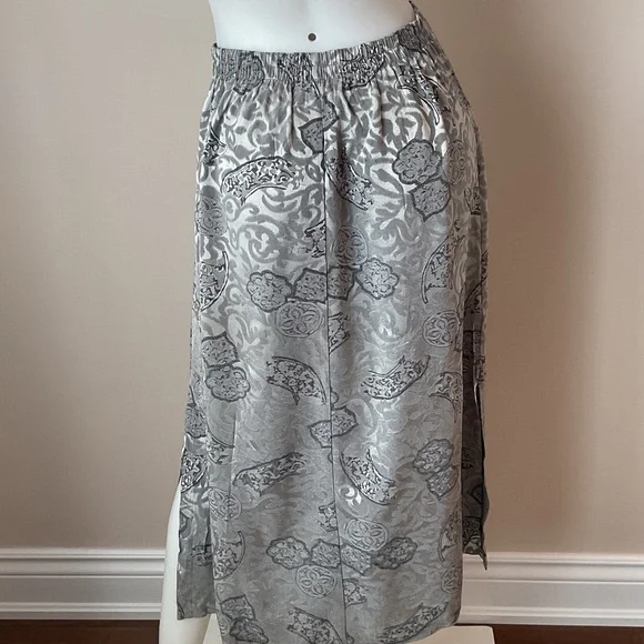 Lindor Patterned Skirt - Picture 4 of 9